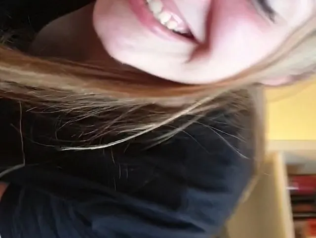 Mein erster kurzer Blowjob für euch:3