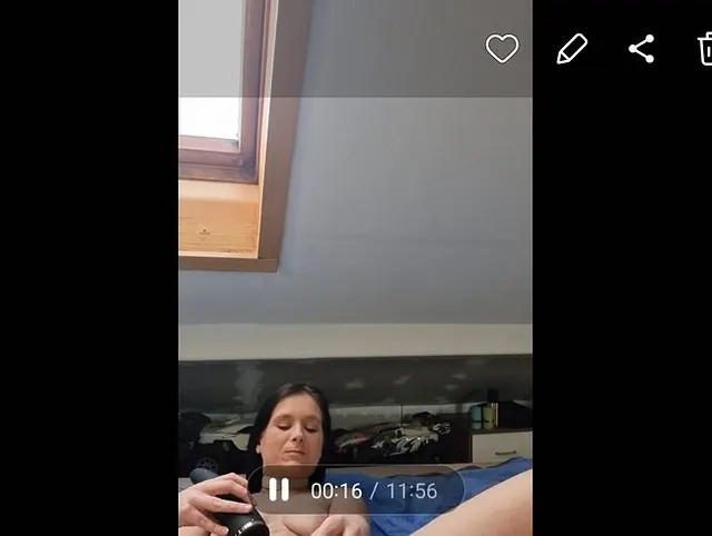 Anny macht es sich selbst