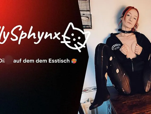 Heißer Solofick mit großem Naturdildo auf dem Esstisch ?