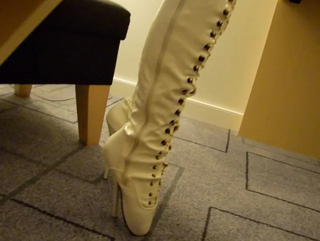 Ballet Overknees Anziehen