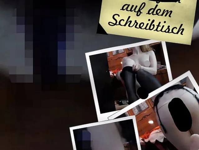 Dildofick auf dem Schreibtisch