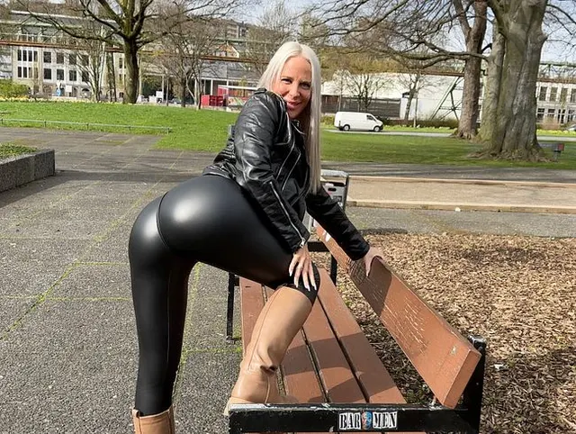 BUBBLE BUTT BITCH | In Leggings von der Strasse gefickt