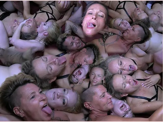 Mega Krasse Massen Besamung und Gangbang Orgie