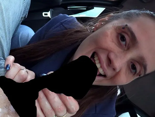 Abgewichst auf dem Waldparkplatz im Auto - bis zum Schuss!
