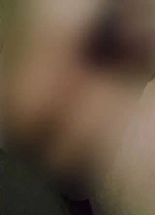 Am frühen Morgen Kitzler massiert und Vibrator benutzt