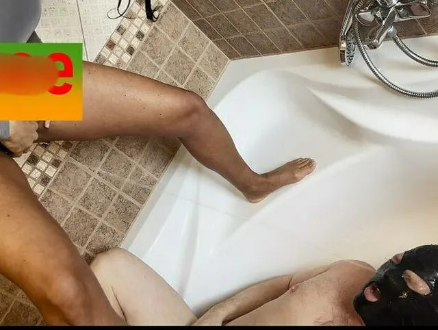 Femdom Session: pee sklave
