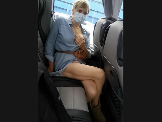 Öffentlicher Bus gekreuzte Beine Orgasmus