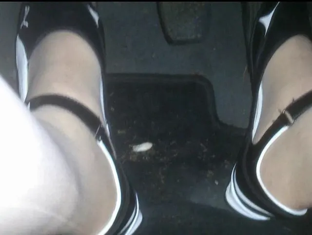 In der Autowaschanlage: Ballerinas