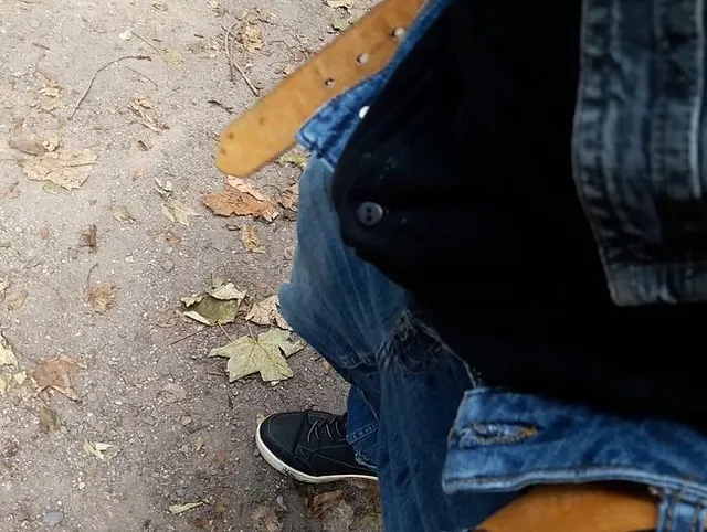 Er pisst vor mir ab