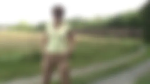 Deepthroat und Ficken zwischen Eisenbahn und Autobahn