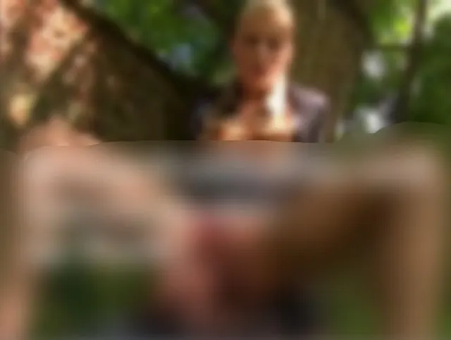 Krass! Public-Piss und Schwanzrodeo im Park!!!!