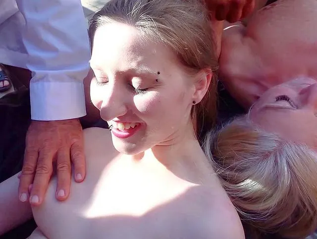 Die AO-GangBang Fotzen! 3 Sperma-Schlampen werden vollgepumpt! Teil 12