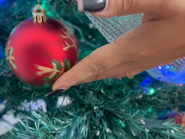 Mein Arsch ist bereit, weihnachtlich geschmückt zu werden