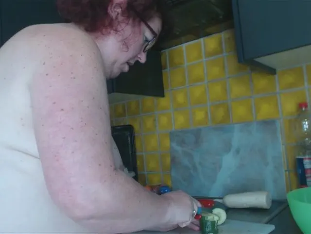Sammelalbum-Nackte Essensvorbereitung (Video)