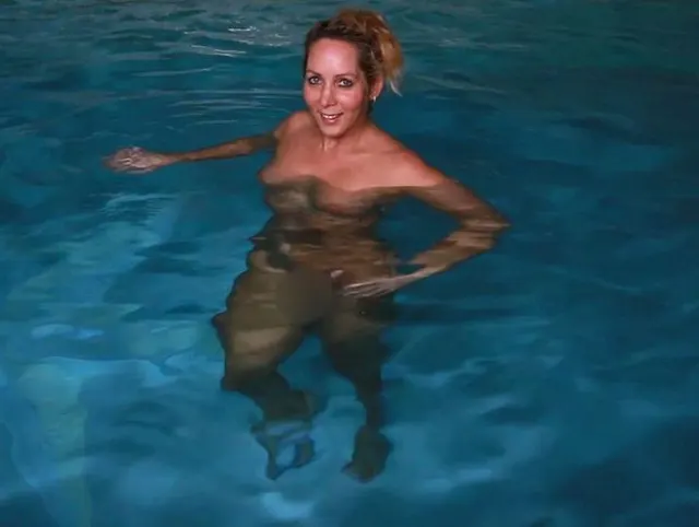 Mitten im Wasser der Traum aller Männer