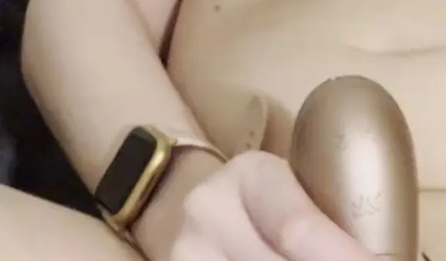 wieder ein neues geiles Analvideo mit meinen zwei Spielzeugen
