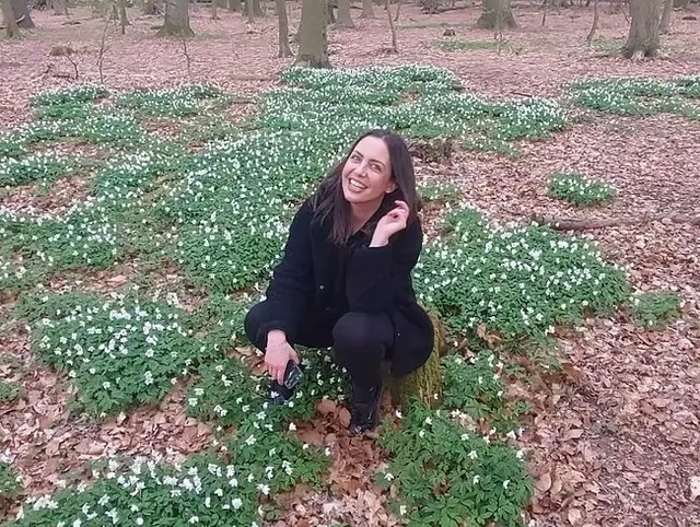 CUMSHOT-EXTREM!! User erwischt mich im Wald! Und wird von meiner meinen BLOWJOB-Künsten überzeugt!!!