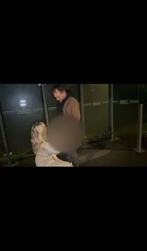 OMG… Ich hab’s getan: Blowjob an der Bushaltestelle!!!!!!