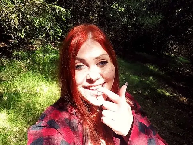 Hemmungsloser Fick am Waldweg! Teil 2