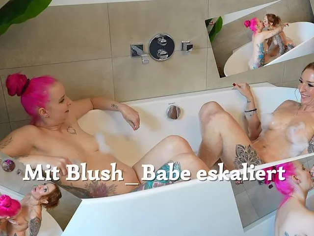 Wochenend-Fick mit Blush_Babe: Badewanne explodiert vor Geilheit! Nächstes Mal MMF?