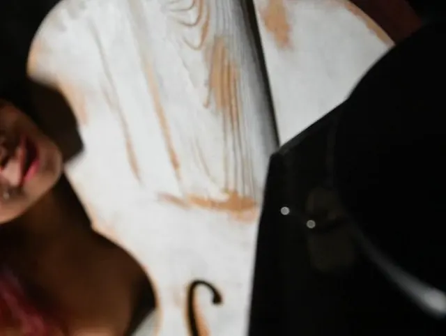 Nackte Maskerade