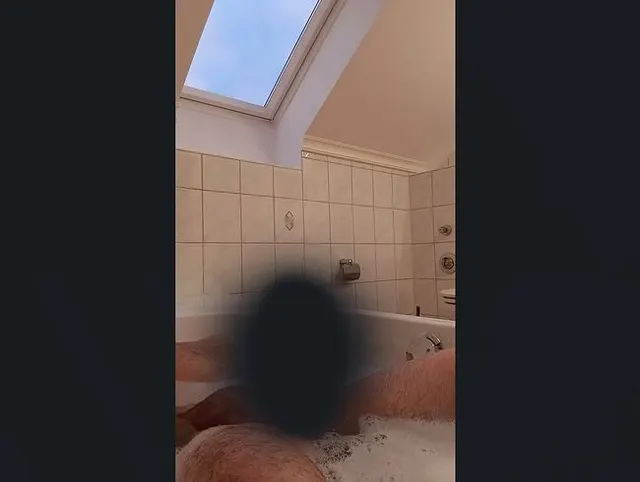In der Badewnne Wichsen