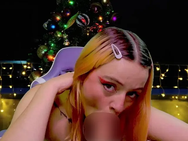 Dieses Mädchen lutscht wirklich köstlich.
