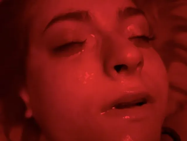 Im Pornokino hart gefickt und besamt