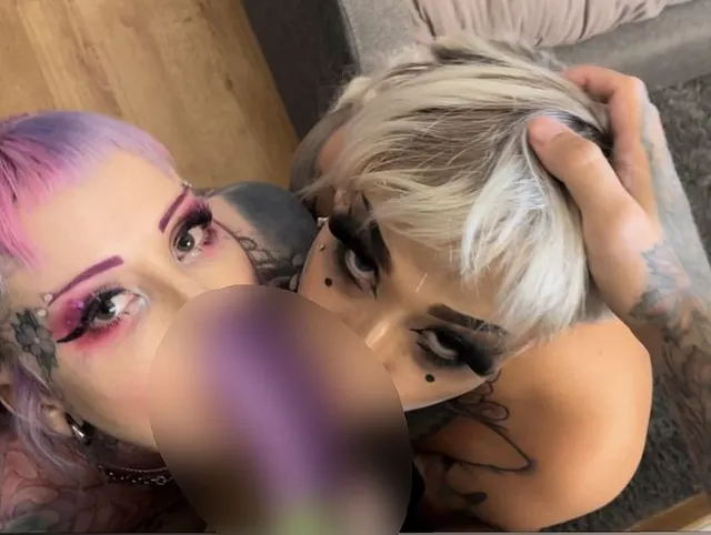 2 Frauen, 1 Schwanz! Was will man mehr?