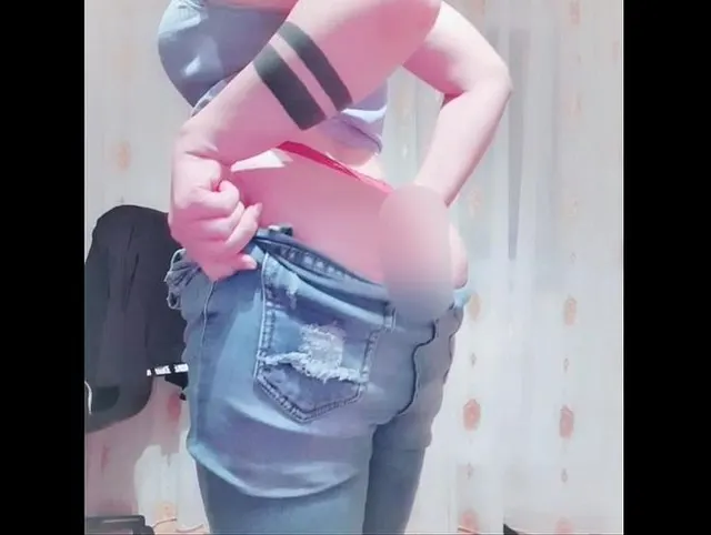 ein kleiner Striptease