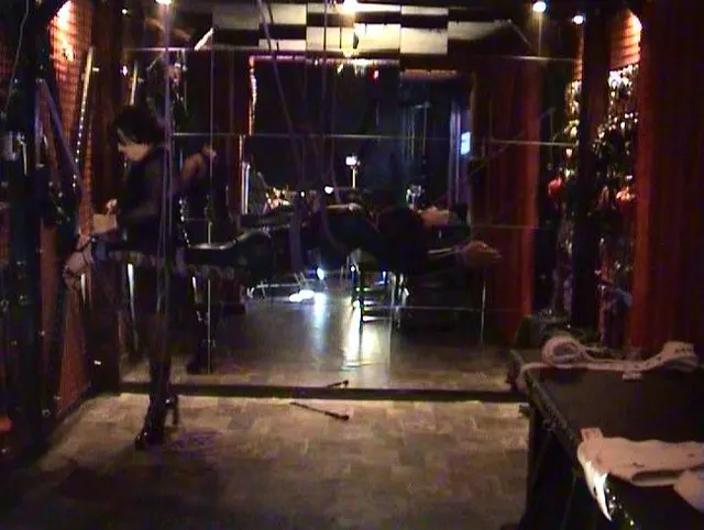 Lady Bonda ´s Hängebondage teil 1