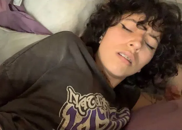 Eine zu feuchte Muschi oder ist das Sperma???? oO