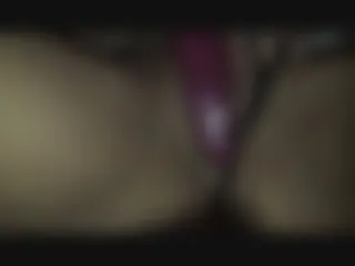 Neuen Dildo ausprobiert