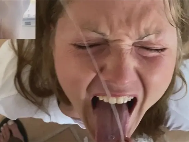 Blowjob während er mit seiner Frau telefoniert!