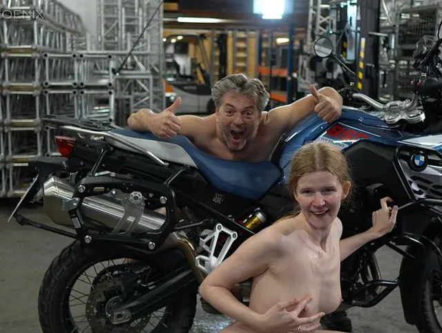 Fick Stunt auf Motorrad