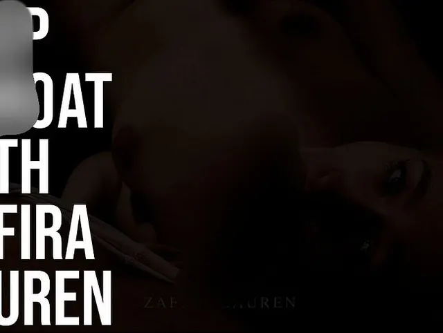 Schau mir zu, wie ich einen dicken Schwanz tief in den Hals nehme, während ich mir selbst mit den Fingern meine feuchte Muschi befriedige – vor der Webcam.