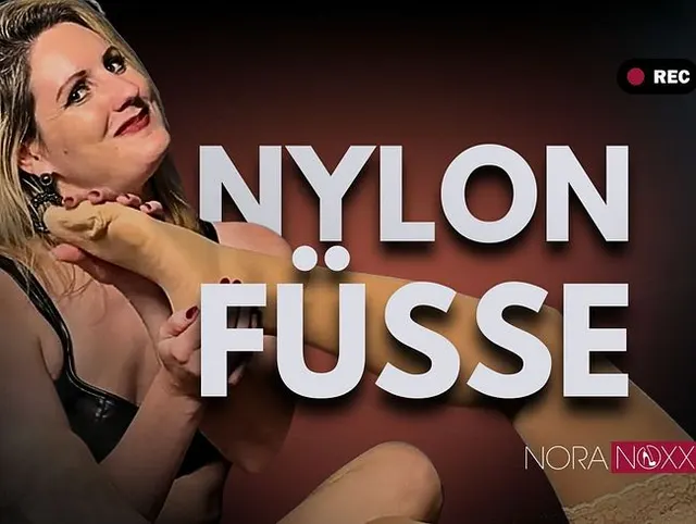 4 geile Frauenfüße und Nylons