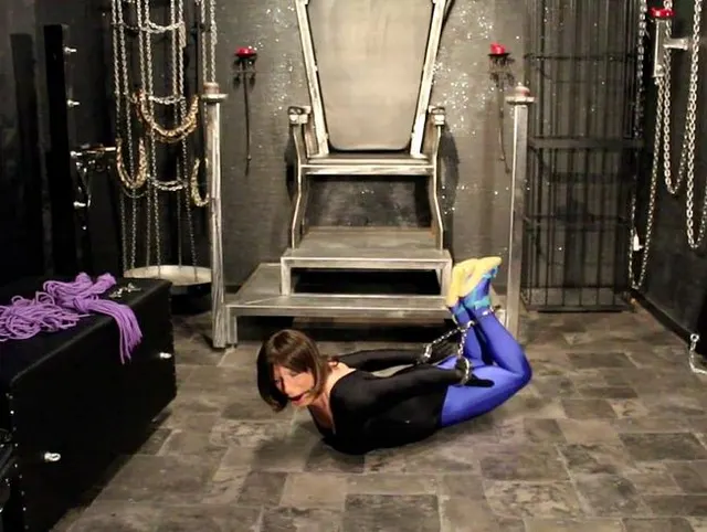 Bonda  Spandex  Hogtied  Handschellen