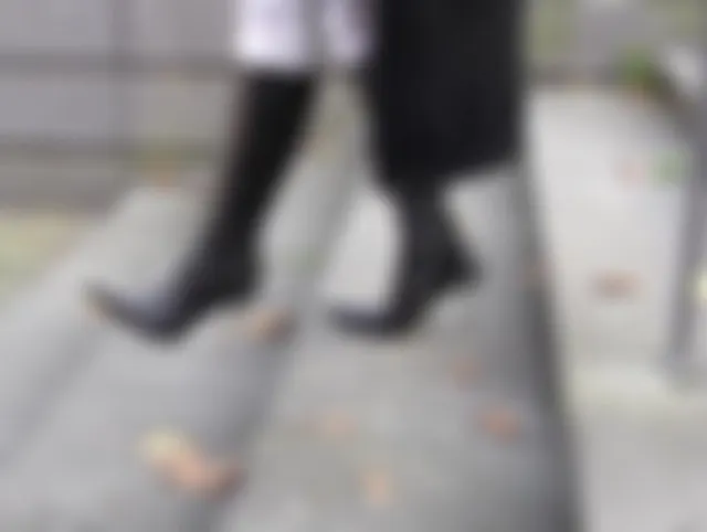 Heelsmaus auf Stiletto Boots on tour Teil 3
