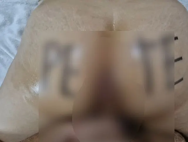Masturbation mit POV Style Gesäß.