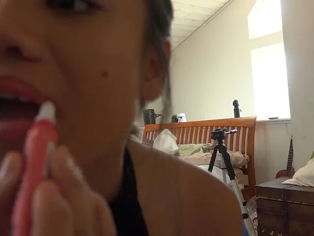 Lippenstift Fetisch HD