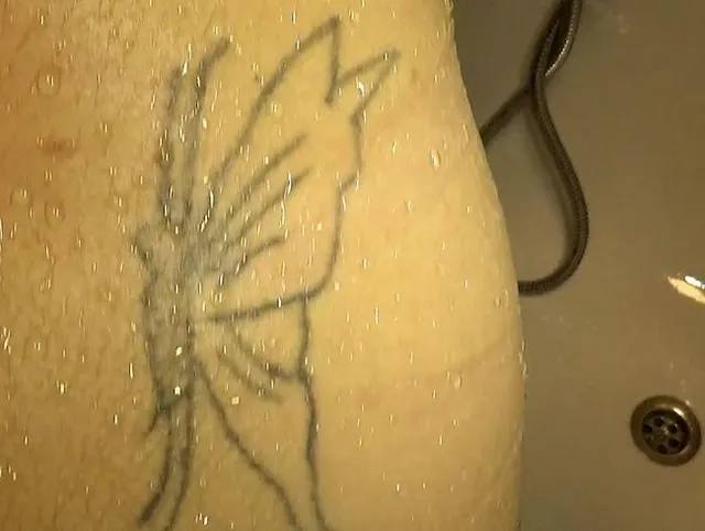 Heftiger Fick unter der Dusche