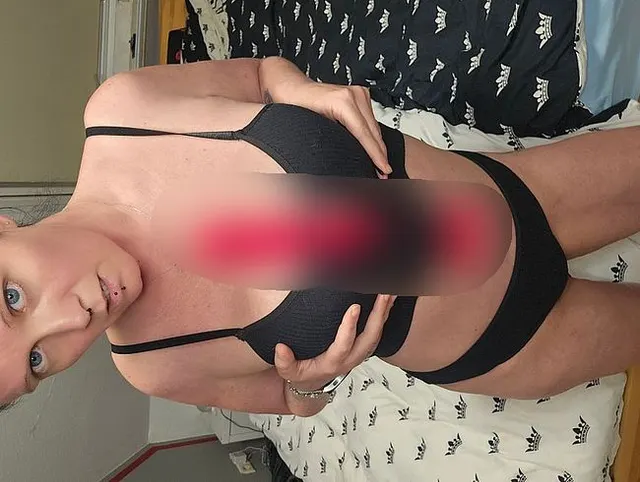 Riesendildo & feuchte Fotze – mein heftigster Doggy-Orgasmus!