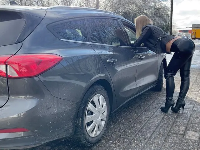 Straßen HOBBYHURE | Leggings Fickmatratze benutzt und vollgespritzt