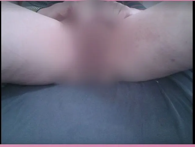 Muschi befummeln und fingern