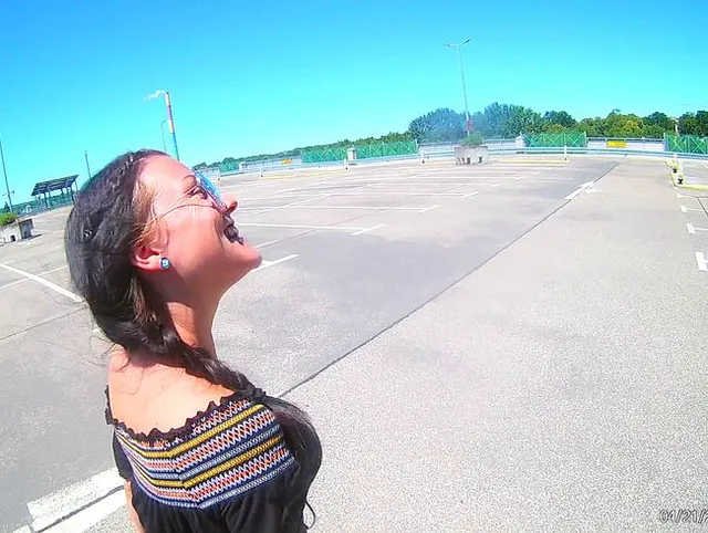 Parkdeck, Hüpfburg und ein genialer Blowjob und schöner Quicky ;-)