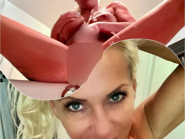 Meine Pussy gefistet bis sie krass Spritzt