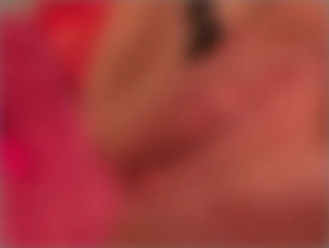 Sieh mir zu wie ich meine geile Fotze bis zum Orgasmus fingere