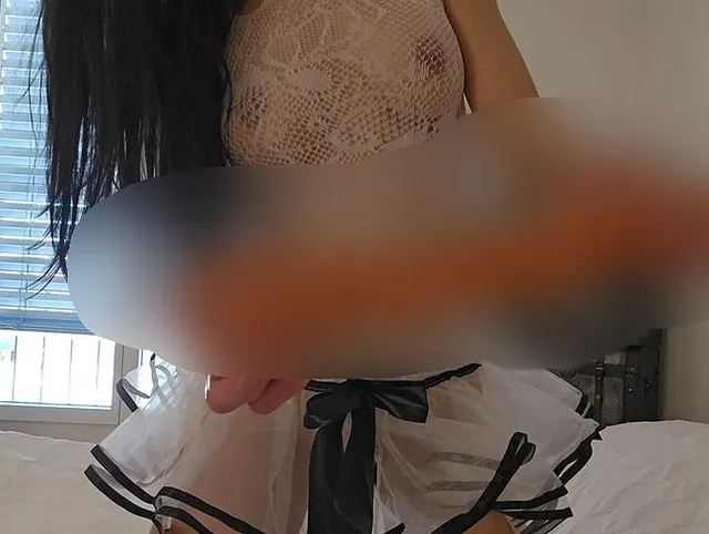 35 cm in die enge Pussy gestossen