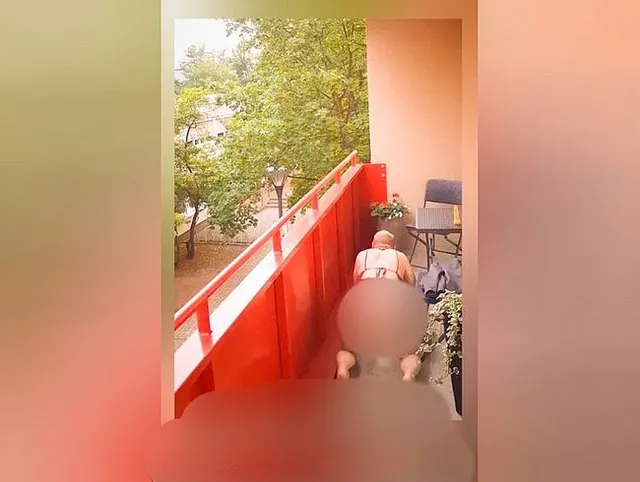 Vorführung auf dem Balkon